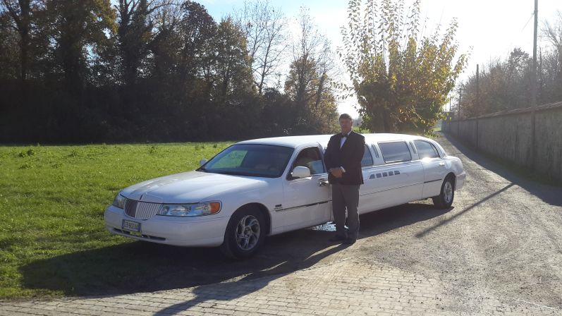 Noleggio Limousine Lincoln Town Car Stretch